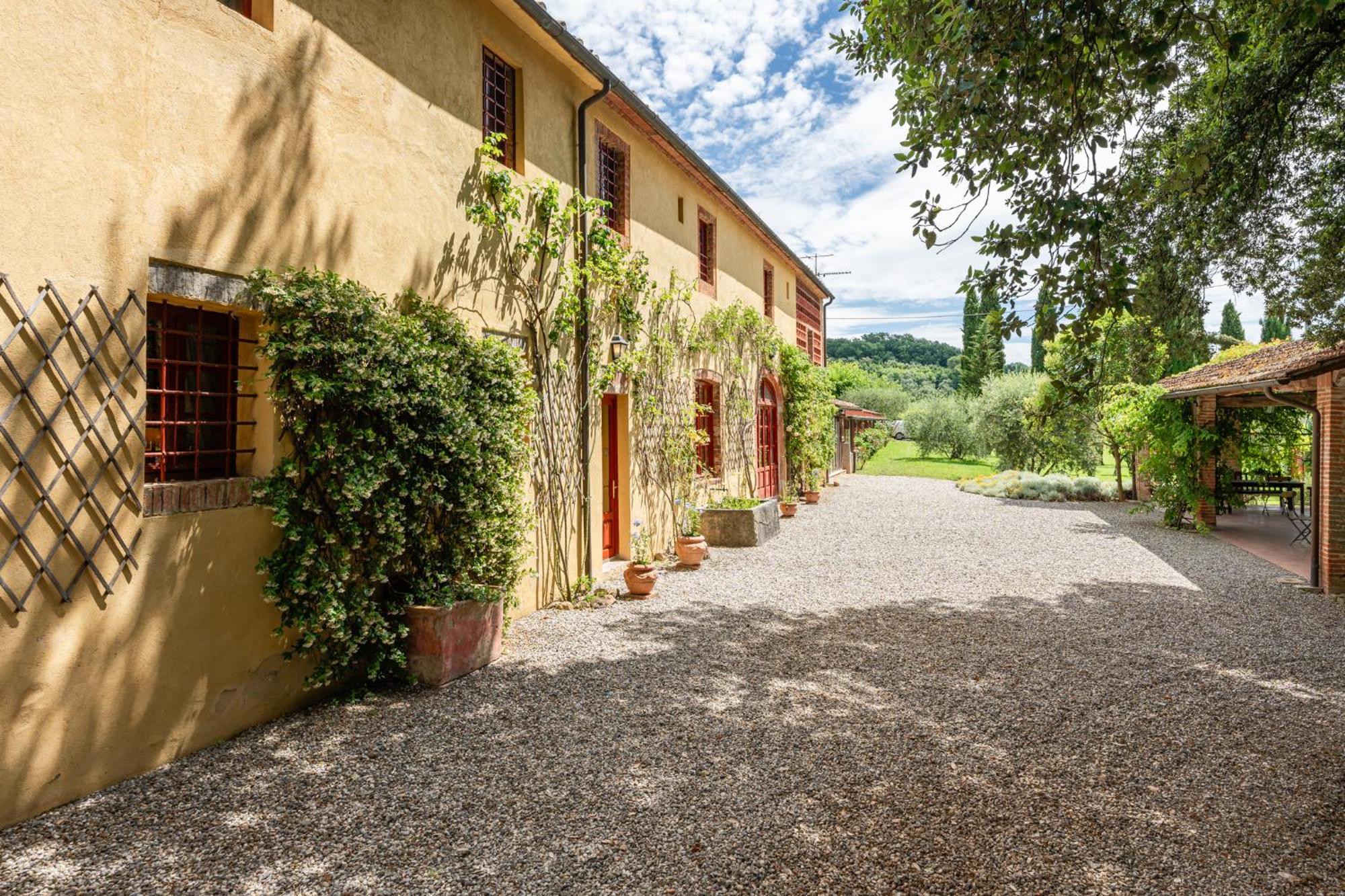 Agriturismo Mansi Bernardini 卢卡 外观 照片